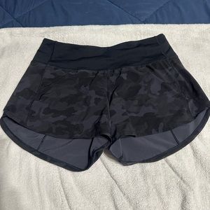 Lululemon speed shorts size 6 deep coal camo